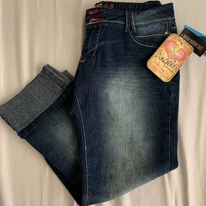 Macy’s Jeans by Angels Hipster Capris